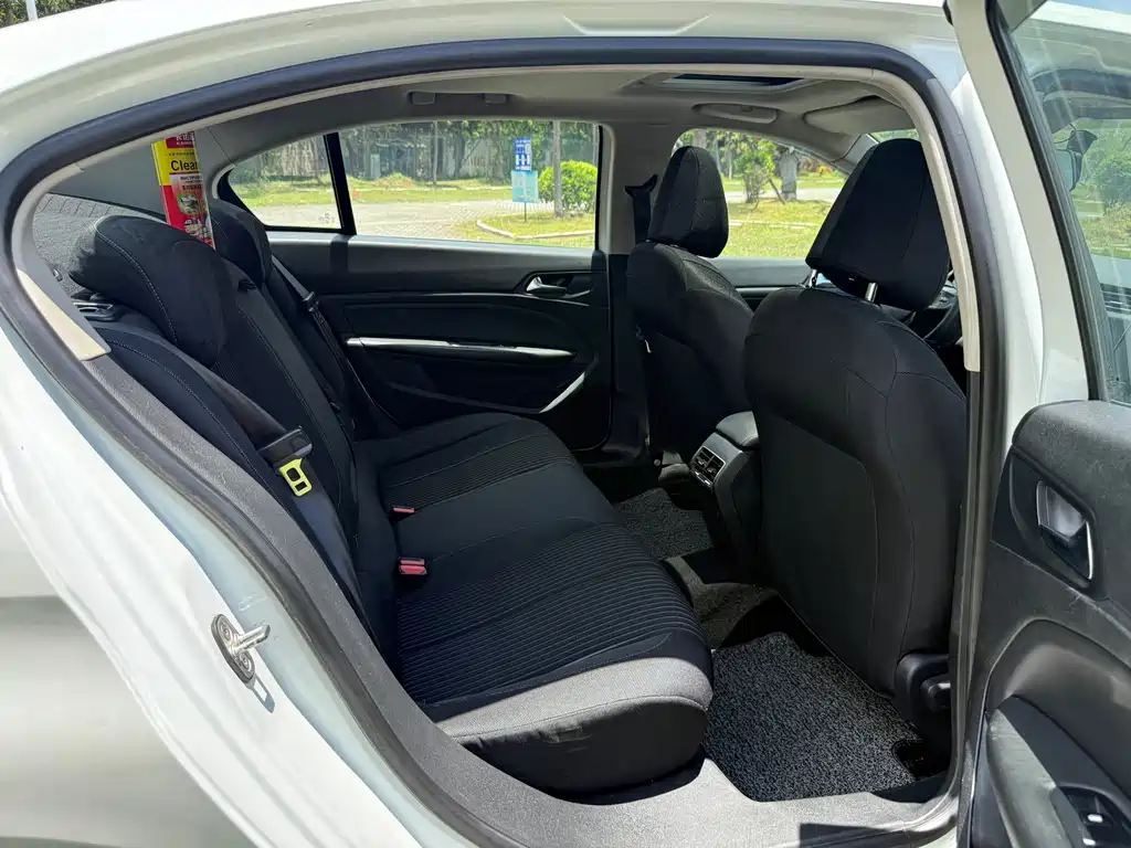 Peugeot 408 350 THP Auto Luxury
