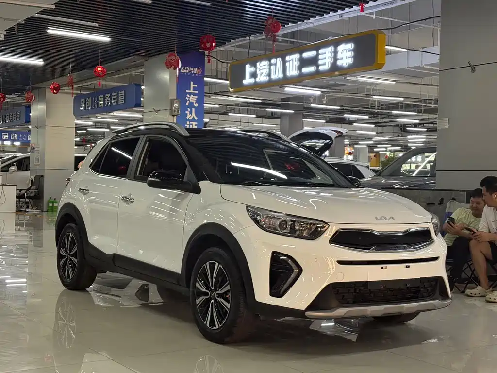 Stonic 1.4 L CVT Sunroof