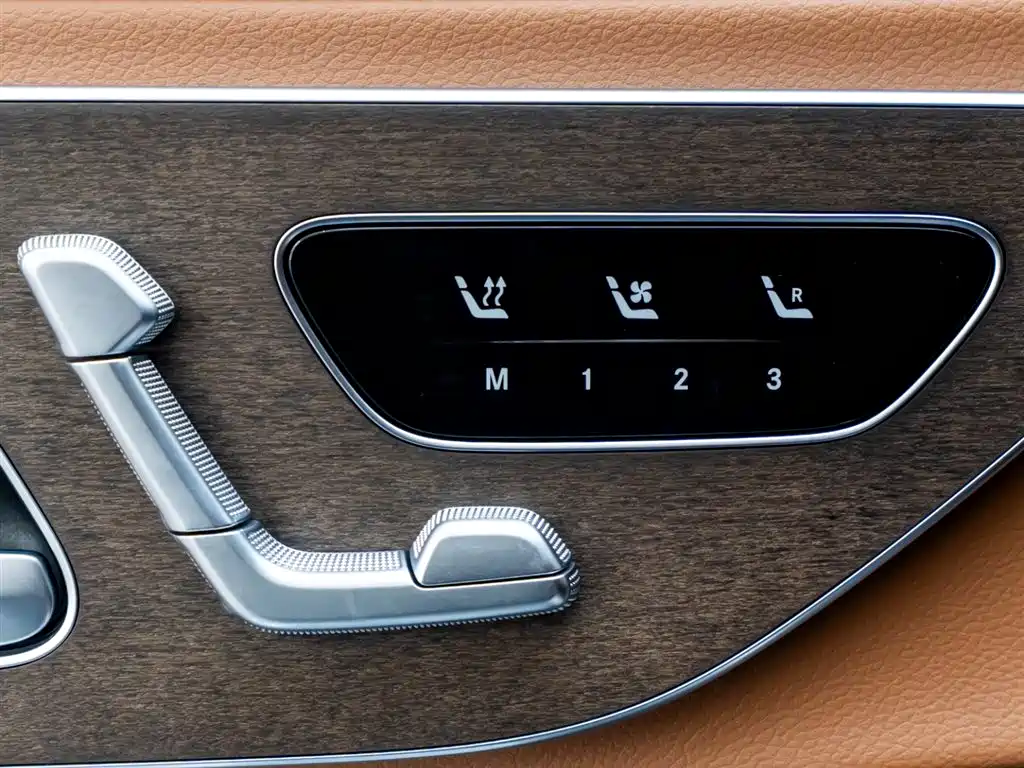 Mercedes-Benz E-Class Facelift E 300 L Luxury