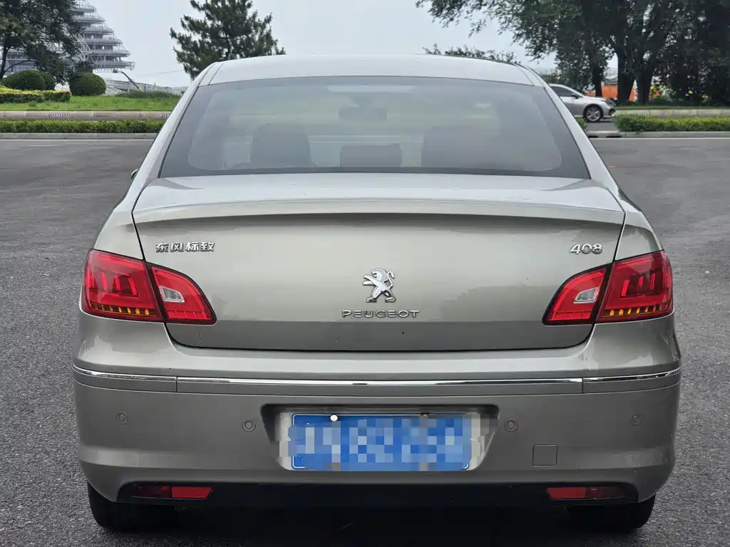 Peugeot 408 1.6 L Manual Comfort
