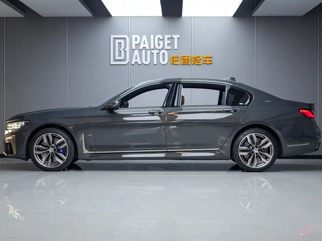 BMW 7 Series 宝马7系 2019款 改款 M760 Li xDrive V12 豪华套装