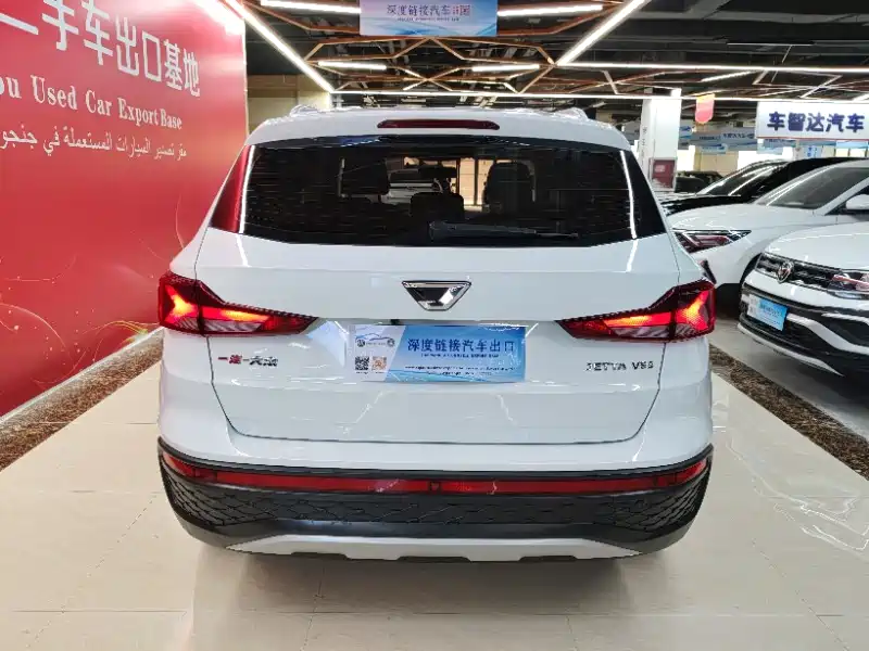 Jetta VS5 280 TSI Auto Progressive