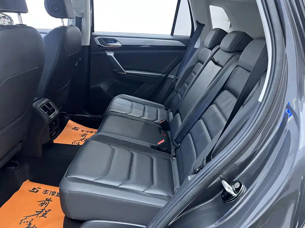 Tayron 330 TSI 2 WD Luxury Connected