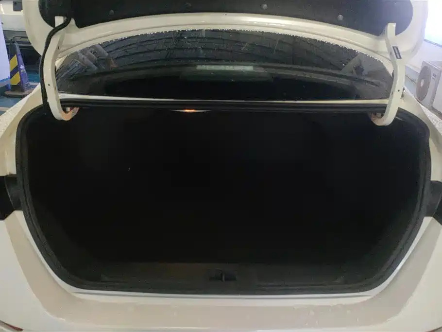 Sylphy 1.6 L XL CVT Joy