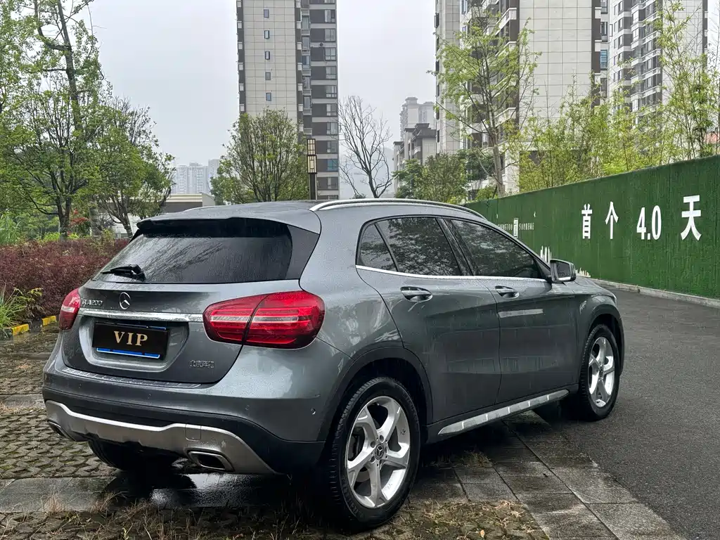 Mercedes-Benz GLA GLA 200 Dynamic