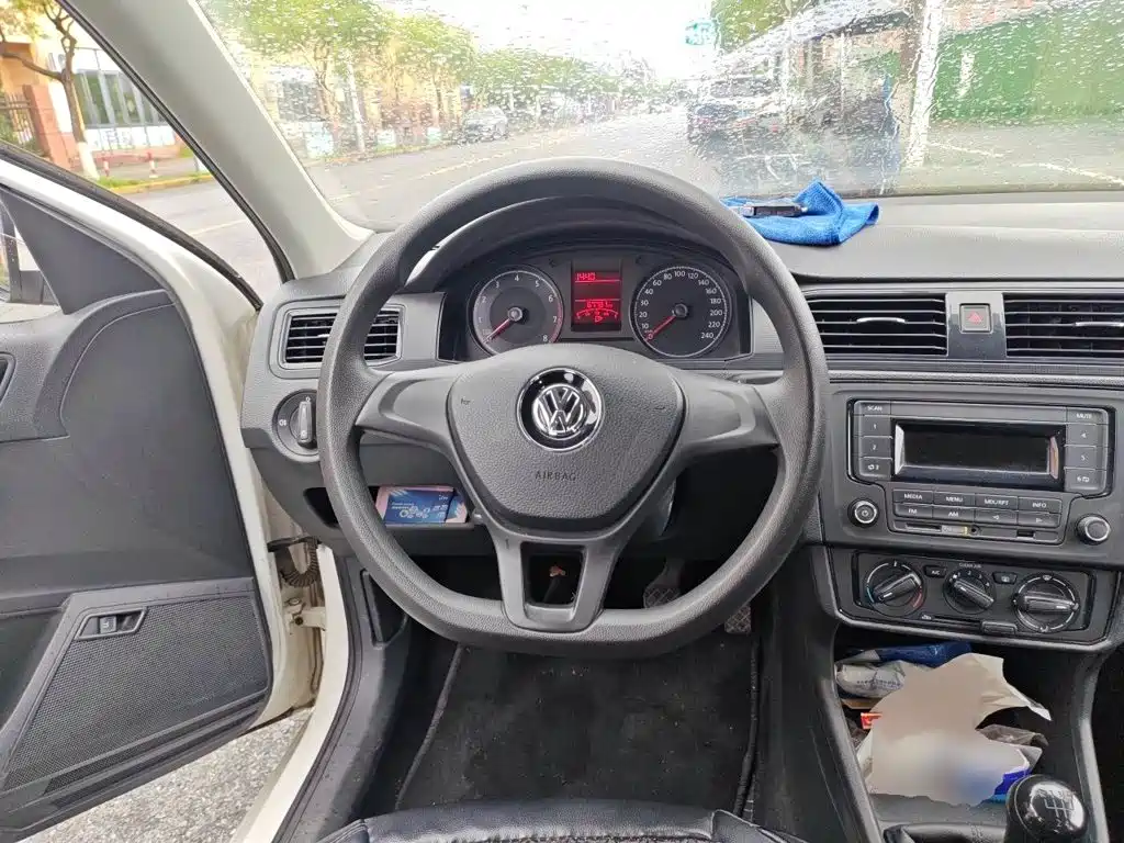 Santana 1.6 L Manual Style