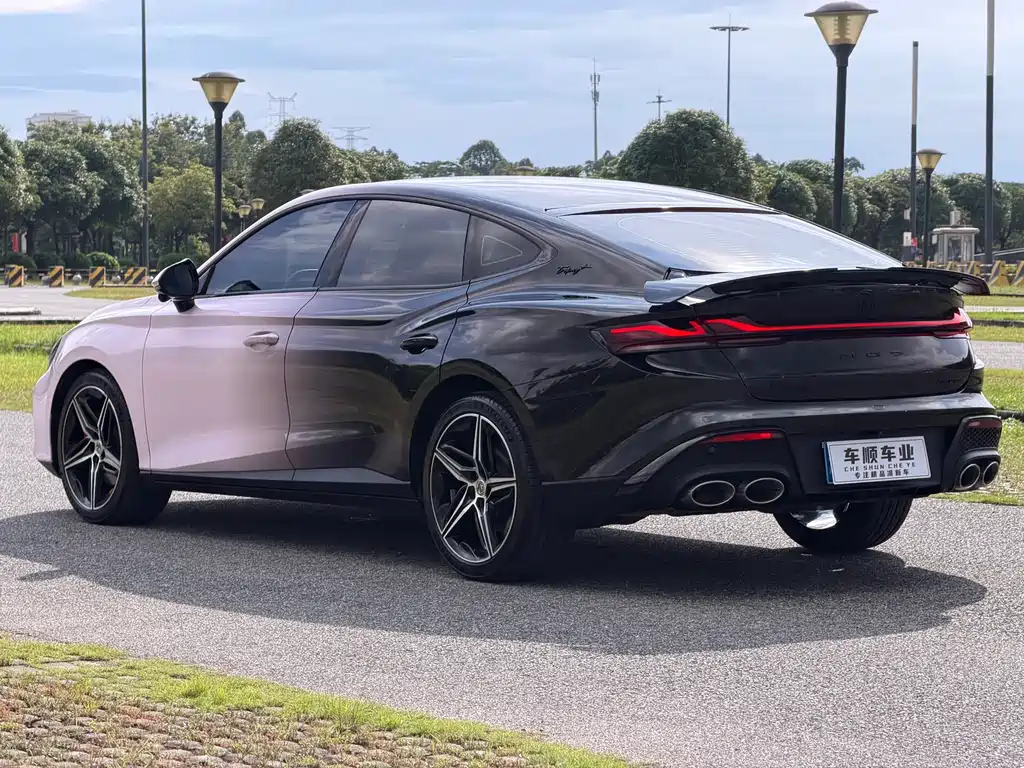 MG7 2.0 T Trophy+ Super Smart Drive