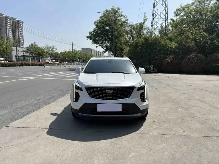 Cadillac XT4 28 T 2 WD Leading