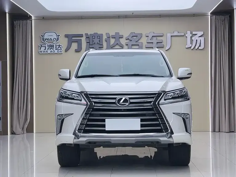 Lexus LX 570 Dynamic Luxury