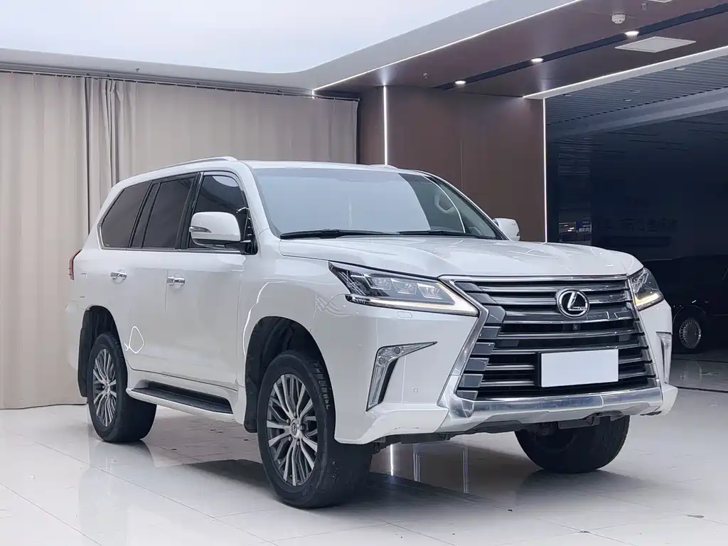 Lexus LX 570 Dynamic Luxury