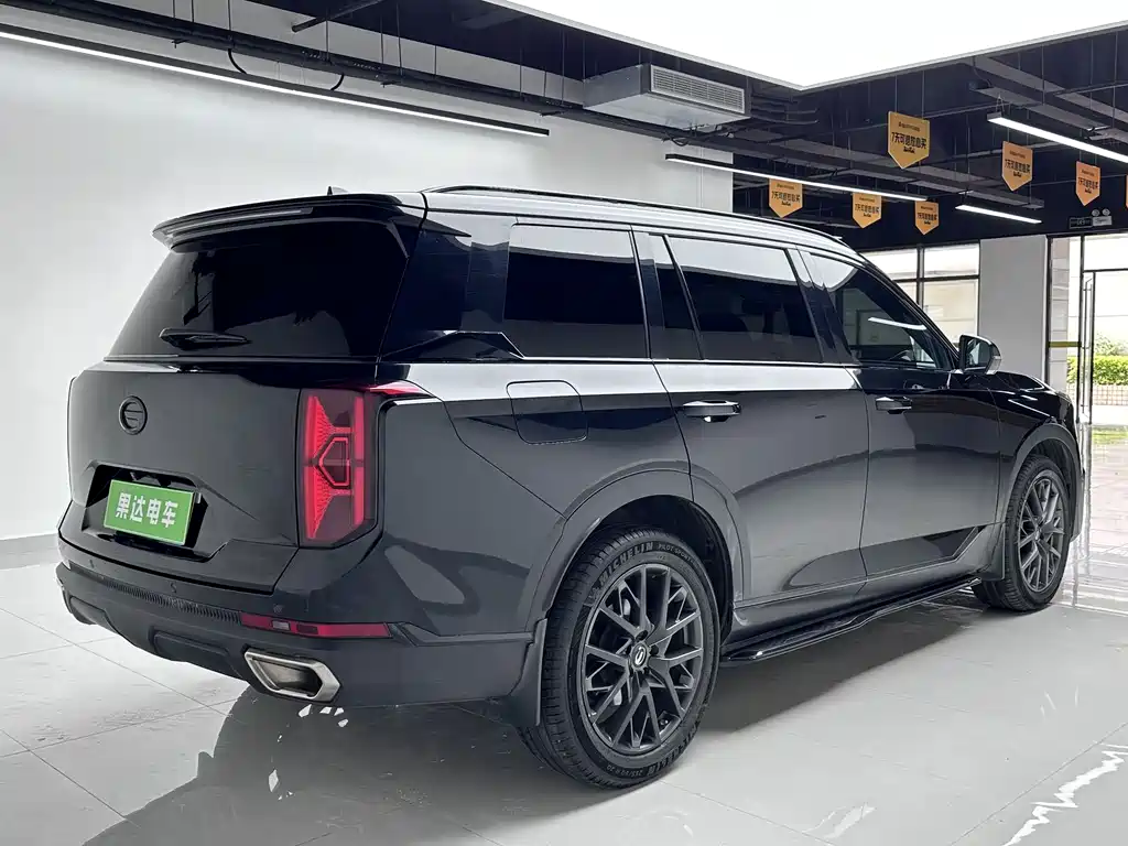 GAC Trumpchi GS8 Navigator Series 2.0 TGDI 2 WD Luxury Connected (7-seat)