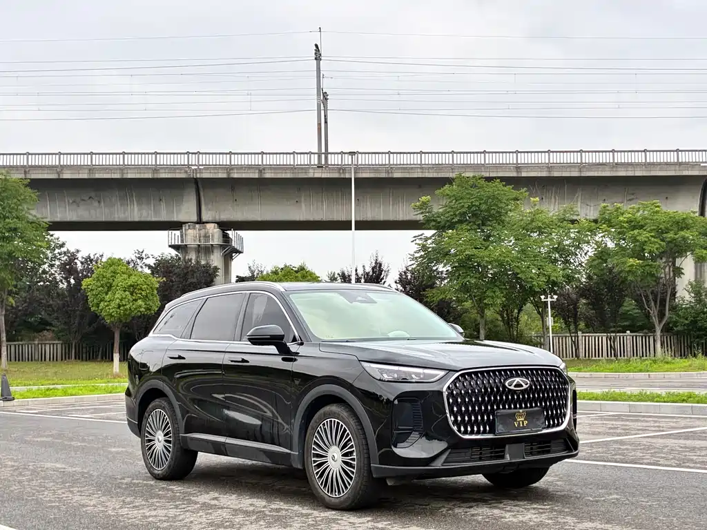 Tiggo 8 L 瑞虎8 L 2025款 2.0 T 两驱长虹版 7座