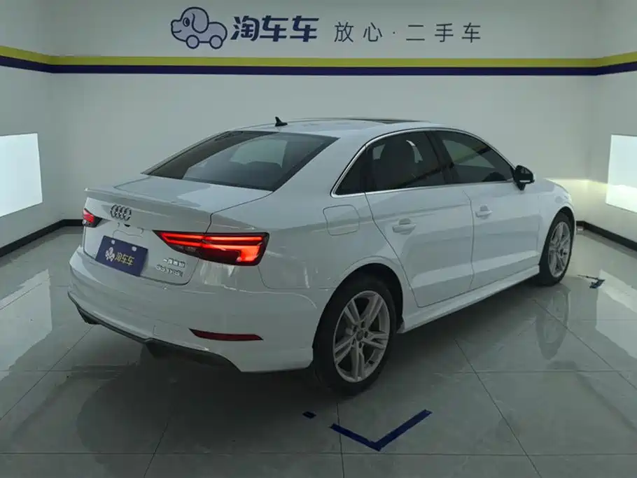 Audi A3 Limousine 35 TFSI Fashion CN-V