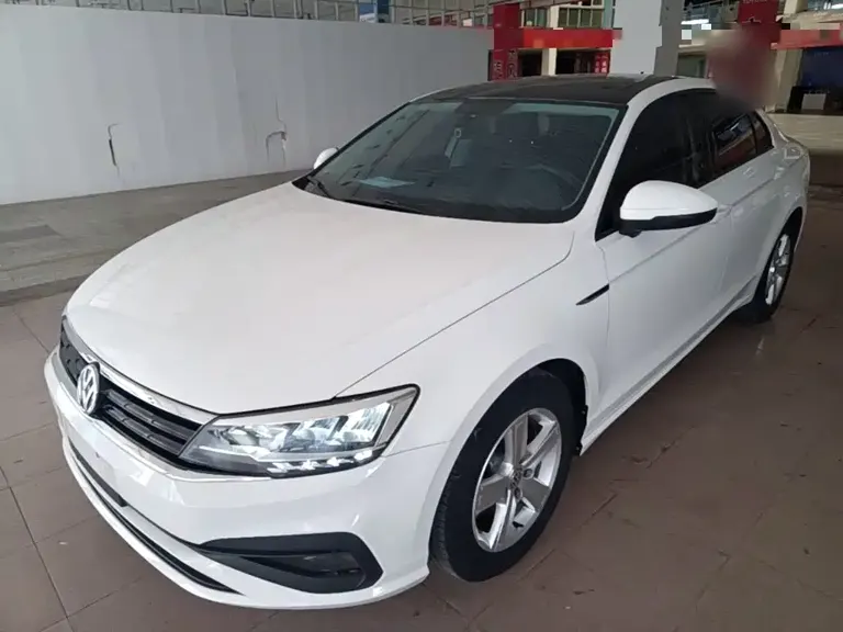 Volkswagen Lamando 230 TSI DSG Style
