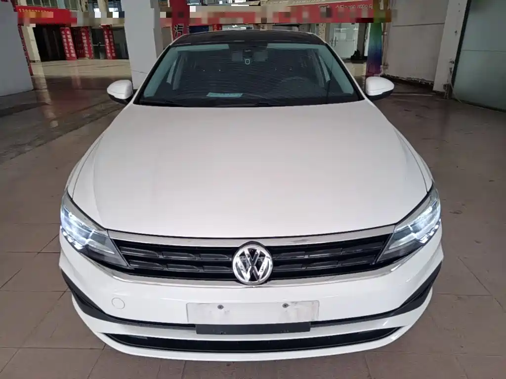 Lamando 230 TSI DSG Style