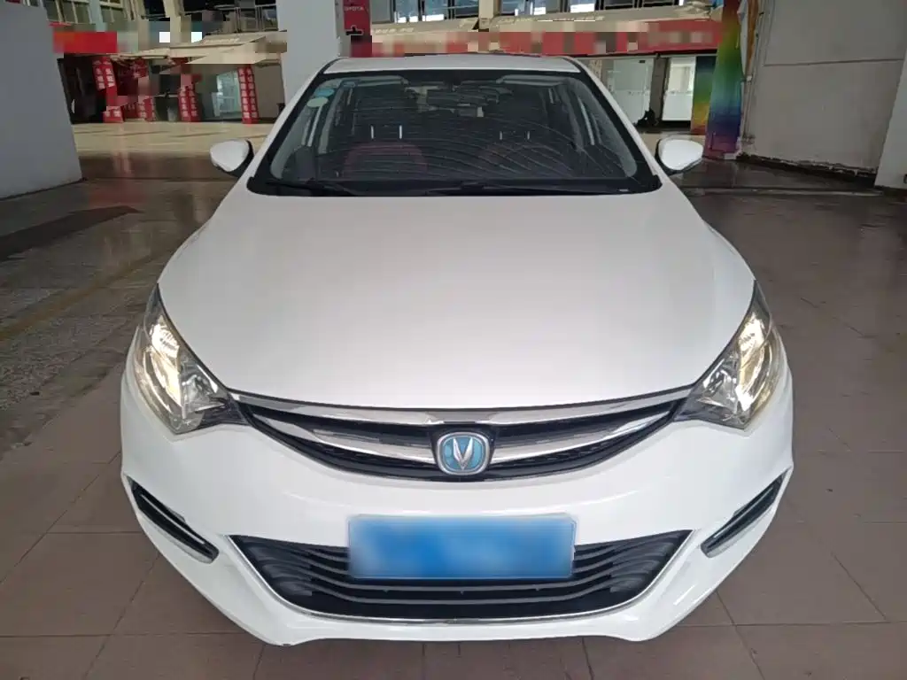 Eado XT 1.6 L Auto Handsome Cool
