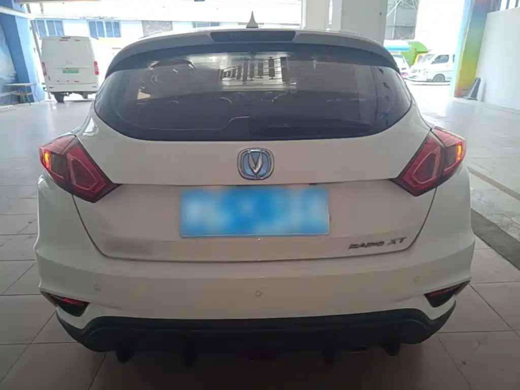 Eado XT 1.6 L Auto Handsome Cool