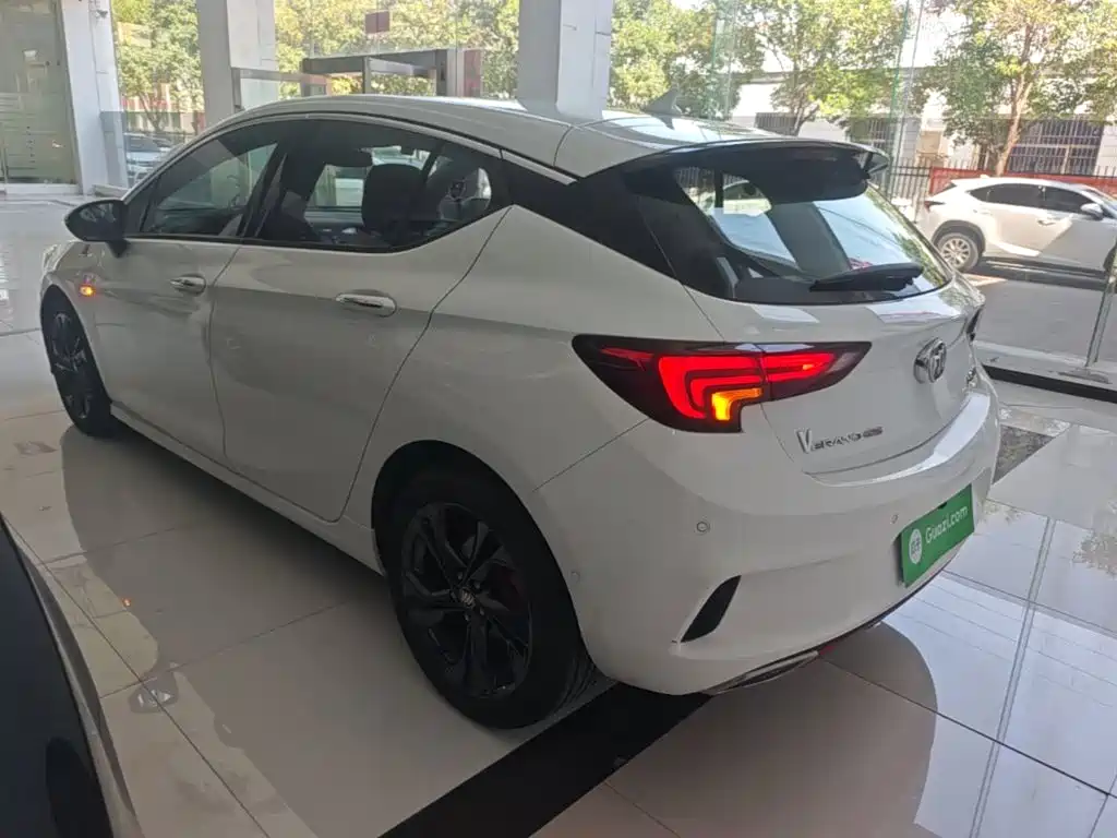Verano Hatchback GS 20 T DCT Passion Sport
