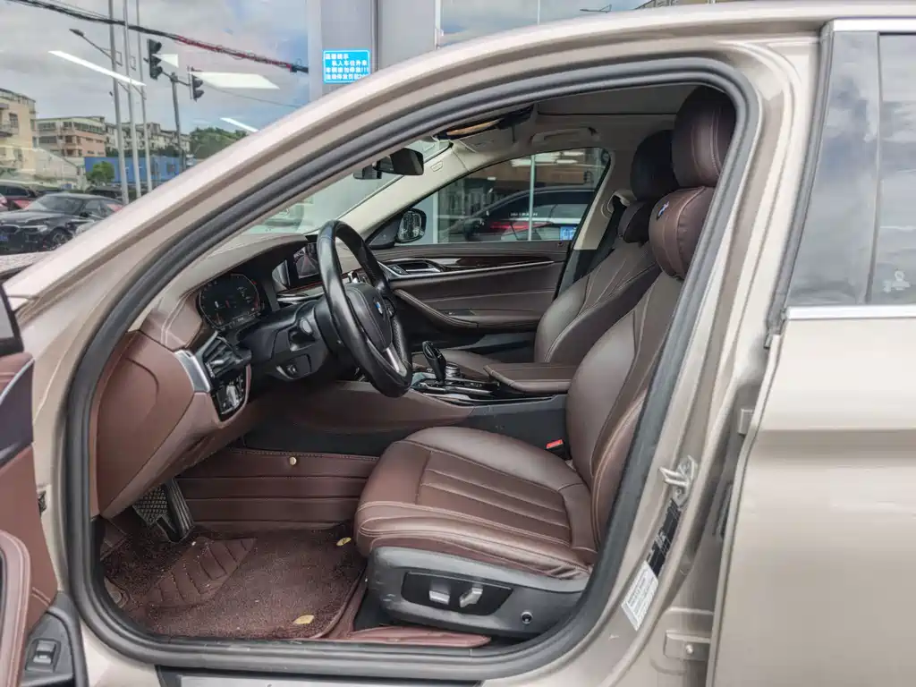 BMW 5 Series 525 Li Luxury Package