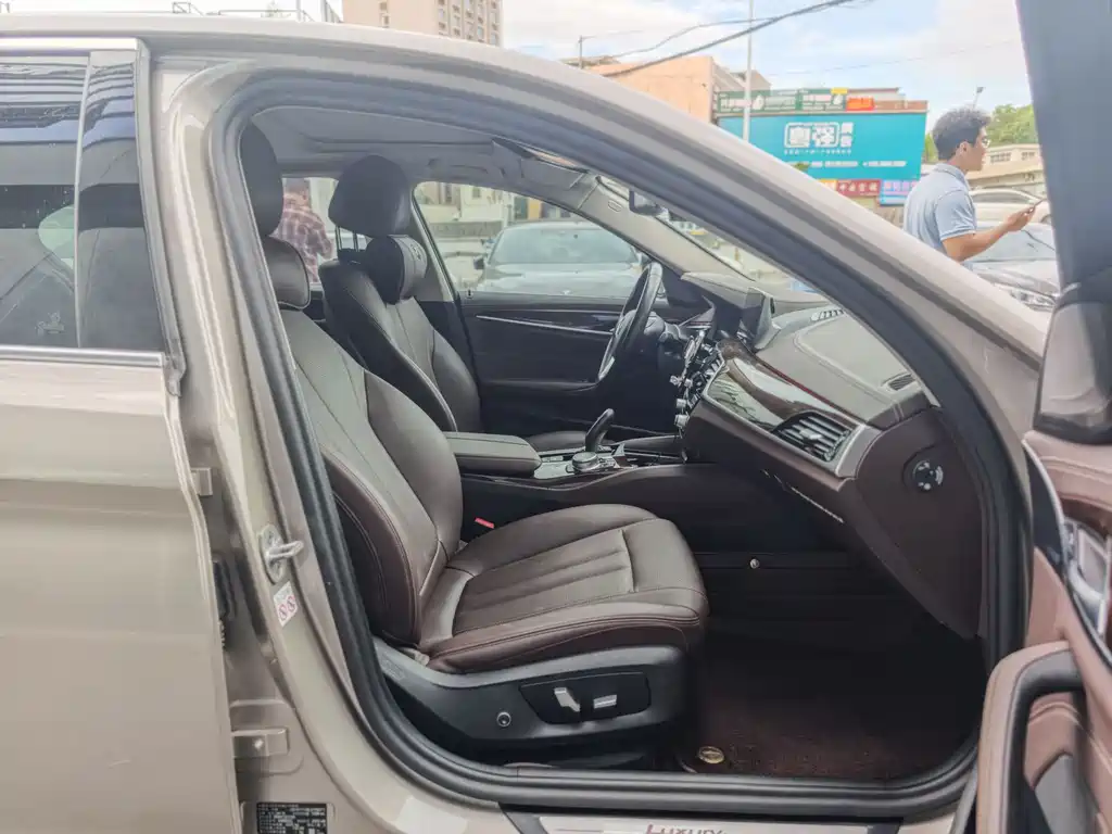 BMW 5 Series 525 Li Luxury Package