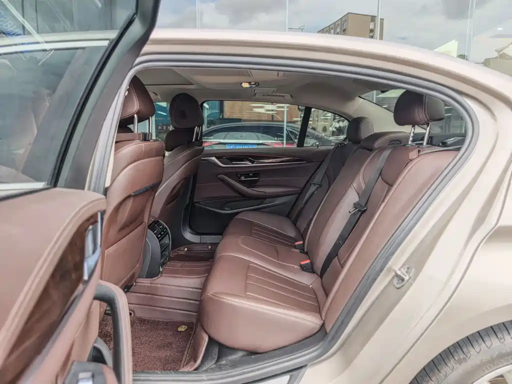 BMW 5 Series 525 Li Luxury Package