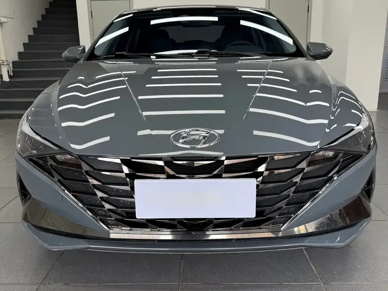 Hyundai Elantra 1.5 L CVT LUX Distinguished