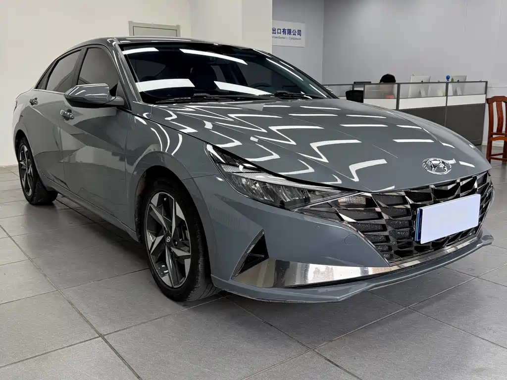 Elantra 1.5 L CVT LUX Distinguished