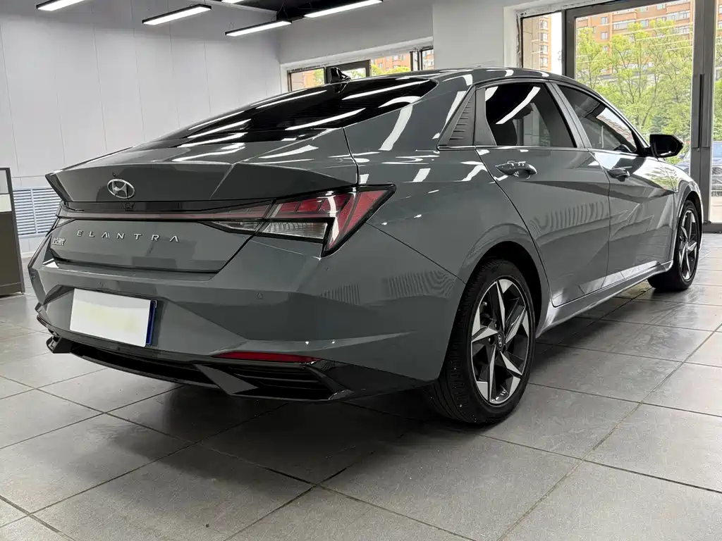 Elantra 1.5 L CVT LUX Distinguished