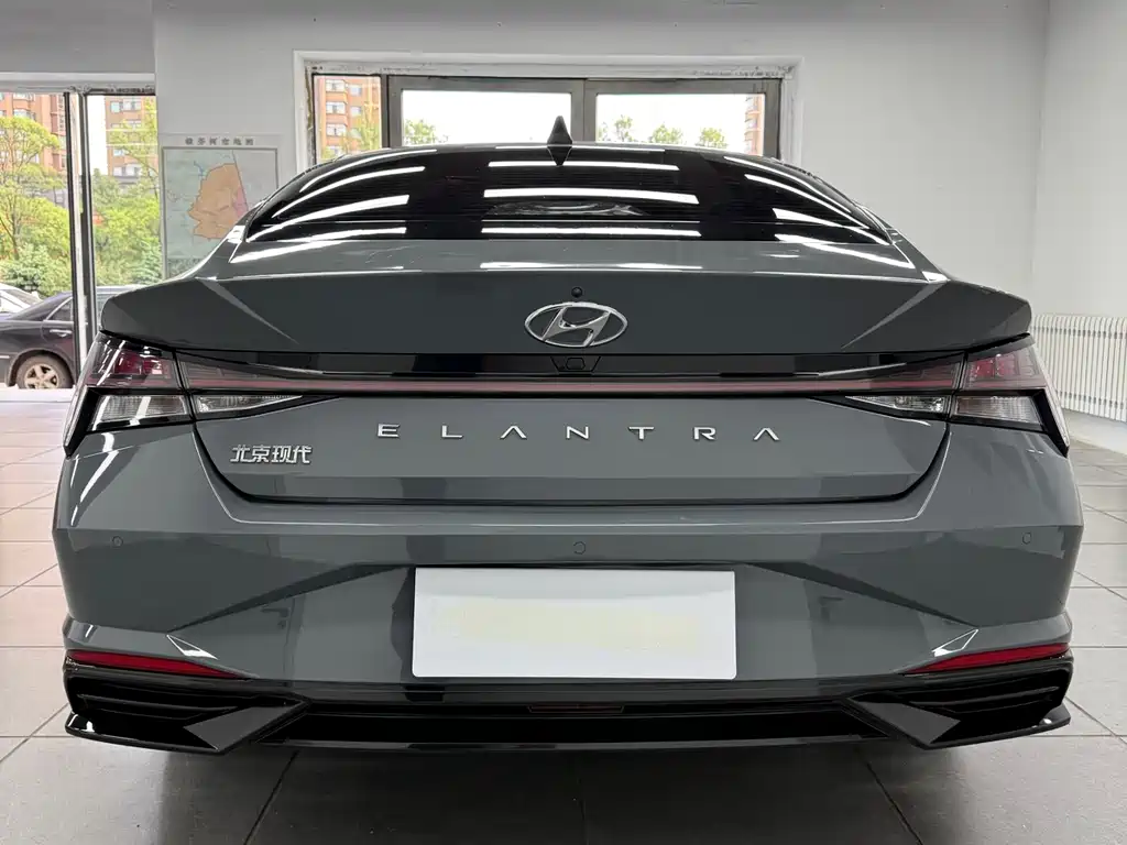Elantra 1.5 L CVT LUX Distinguished