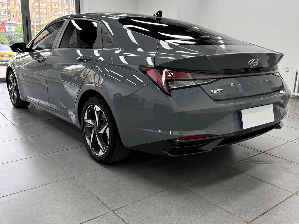 Elantra 1.5 L CVT LUX Distinguished