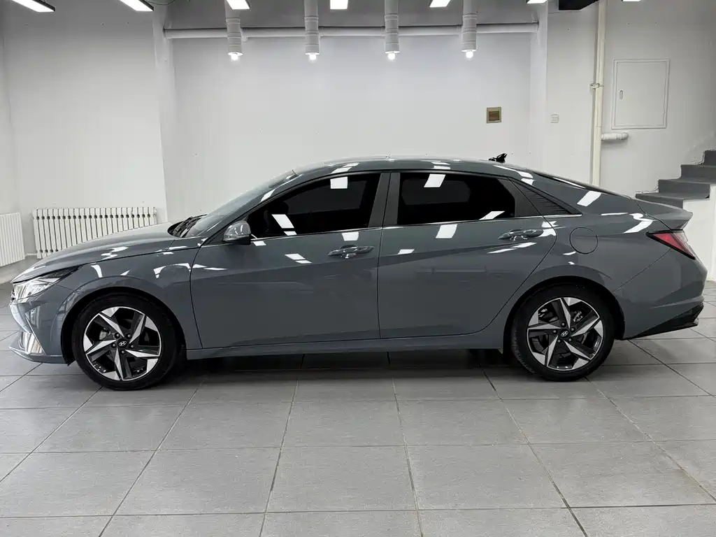 Elantra 1.5 L CVT LUX Distinguished