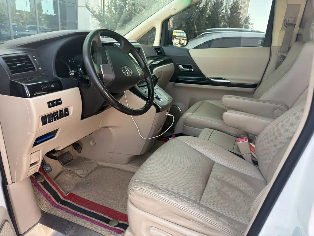 Alphard 埃尔法 2013款 2.4 L 平行进口
