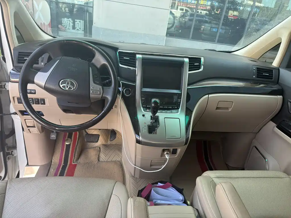 Alphard 埃尔法 2013款 2.4 L 平行进口
