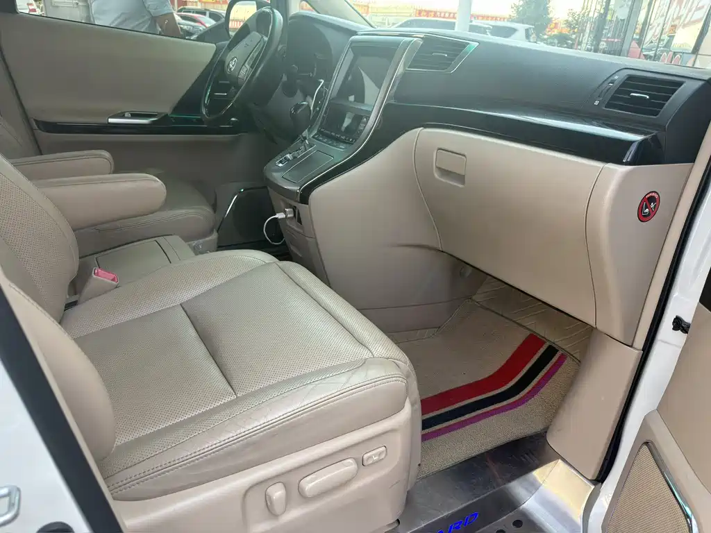 Alphard 埃尔法 2013款 2.4 L 平行进口