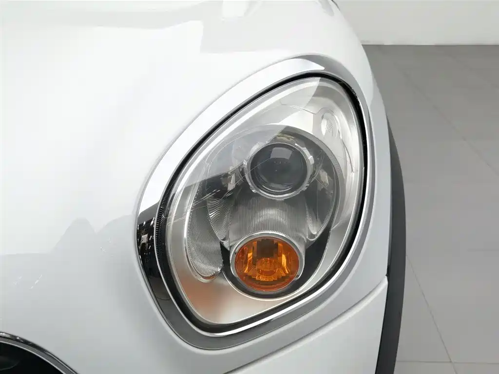 MINI COUNTRYMAN 1.6 L ONE
