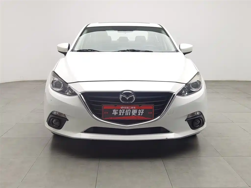 Mazda 3 Axela Sedan 1.5 L Auto Luxury