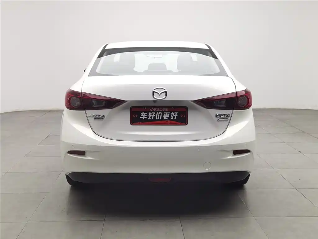 Mazda 3 Axela Sedan 1.5 L Auto Luxury