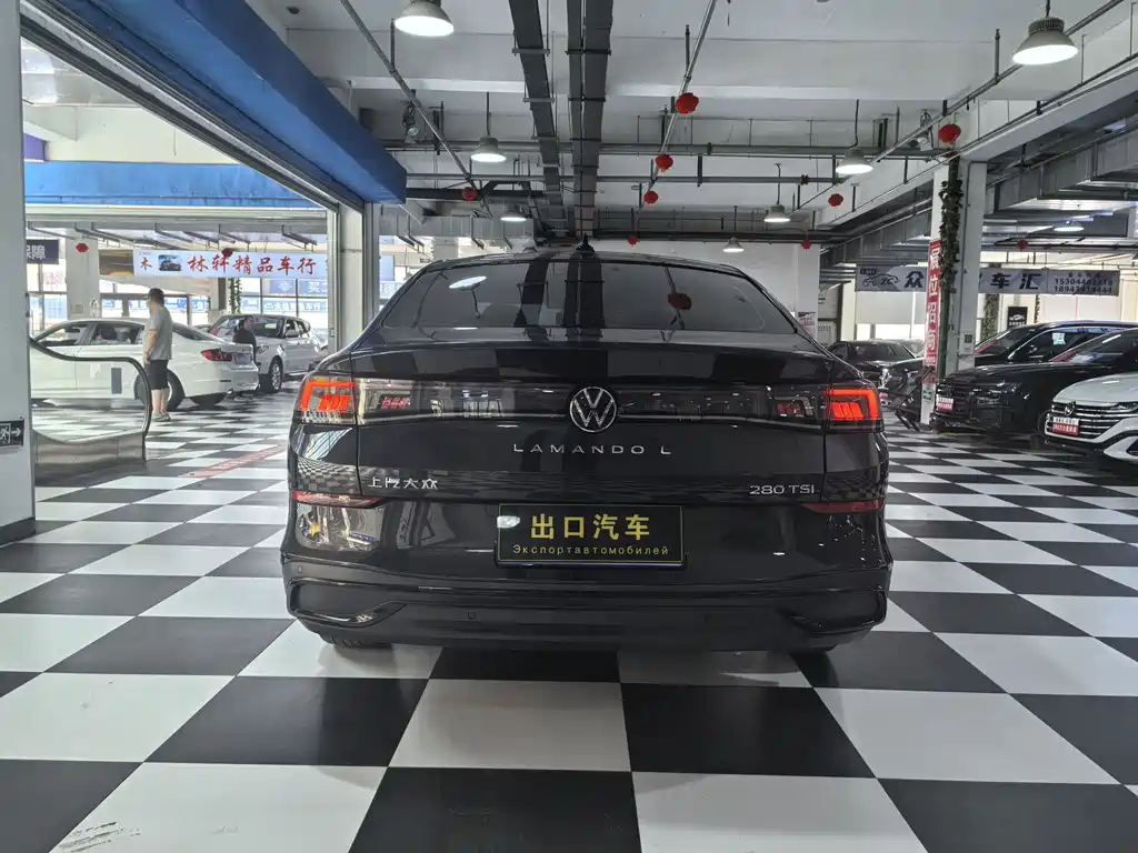 Lamando Lamando L 280 TSI DSG Dazzle Hot