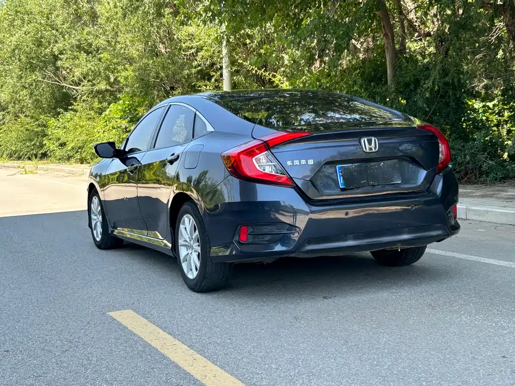 Civic 180 TURBO CVT Comfort
