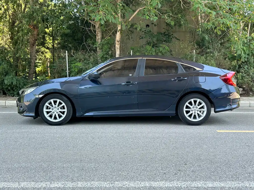 Civic 180 TURBO CVT Comfort