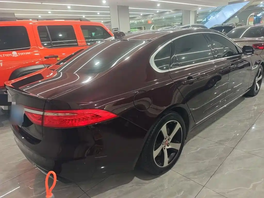 Jaguar XFL XFL 2.0 T P200 2 WD Elite
