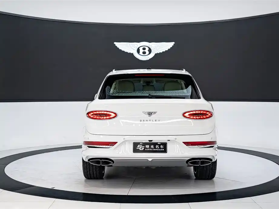 Bentayga 4.0 T V8 LWB Range