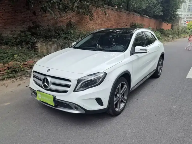 Mercedes-Benz GLA GLA 220 4 MATIC Luxury