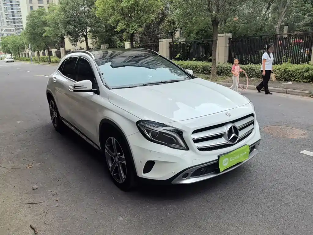 Mercedes-Benz GLA GLA 220 4 MATIC Luxury