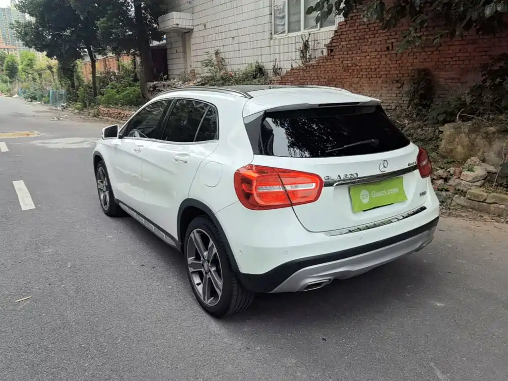 Mercedes-Benz GLA GLA 220 4 MATIC Luxury