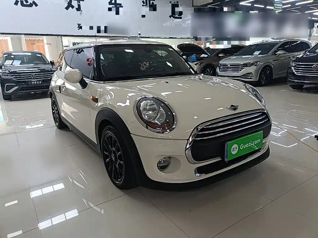 MINI 1.2 T ONE+