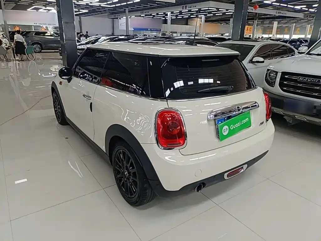 MINI 1.2 T ONE+