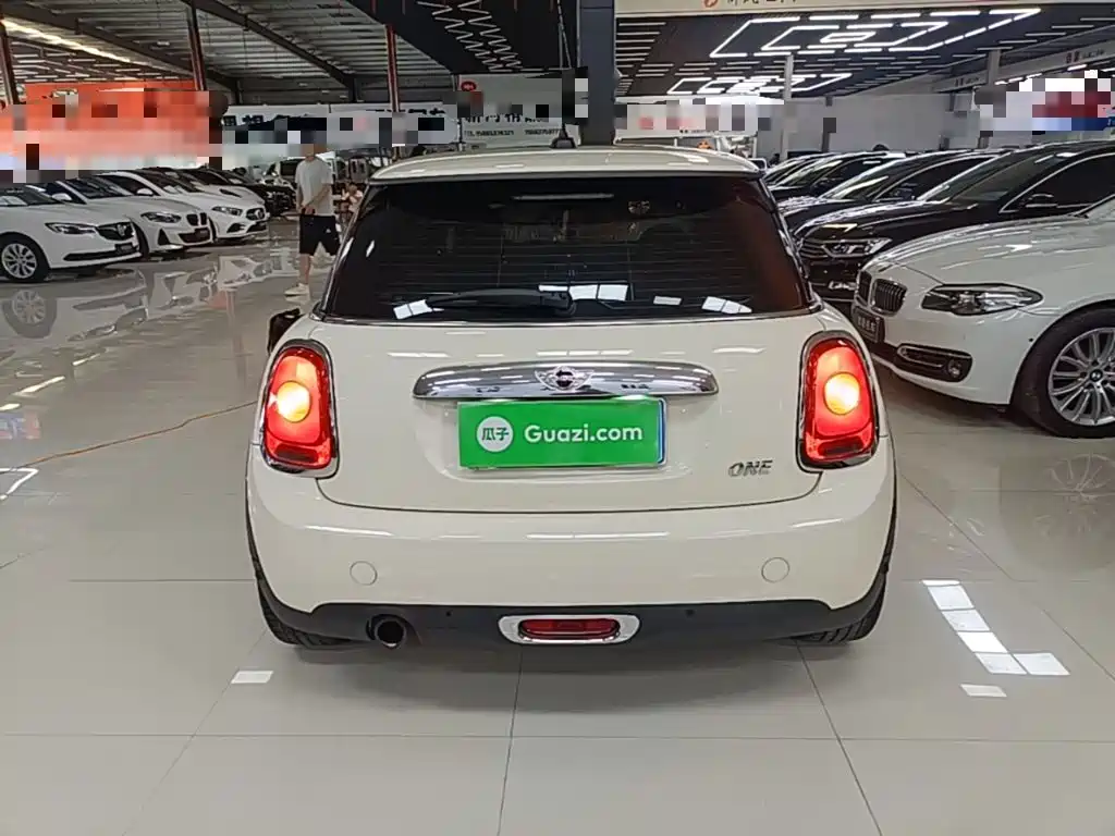 MINI 1.2 T ONE+