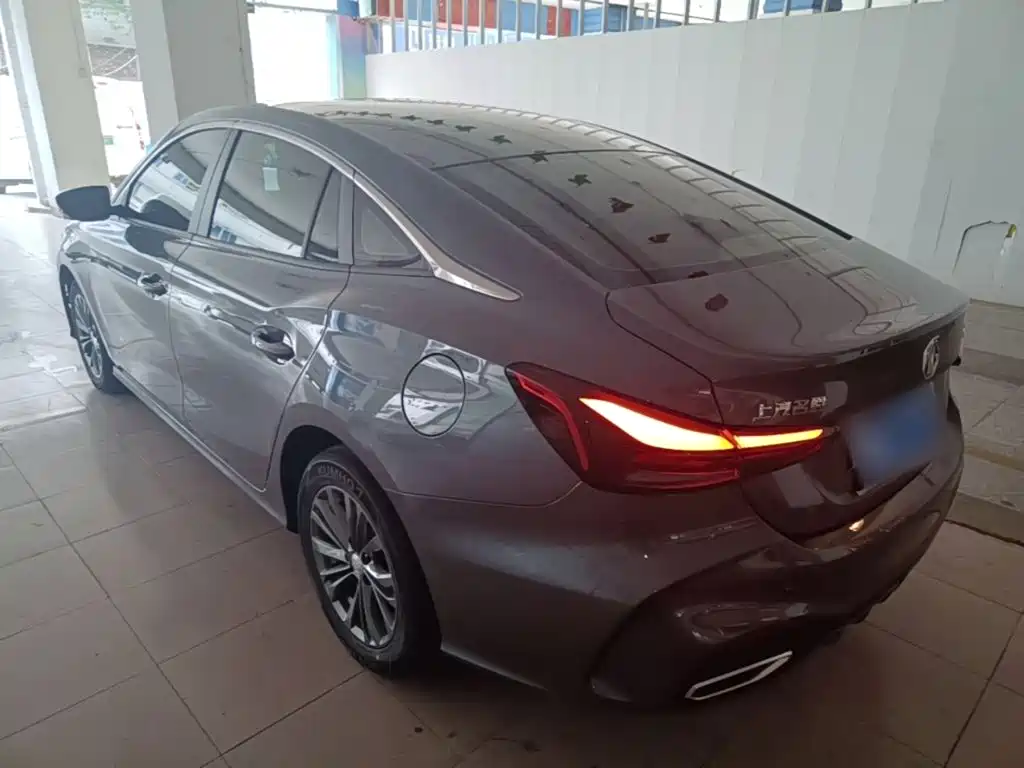 MG5 MG5 2025款 180 DVVT 全球豪华版
