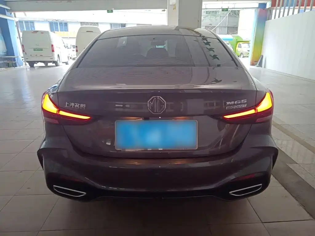 MG5 MG5 2025款 180 DVVT 全球豪华版